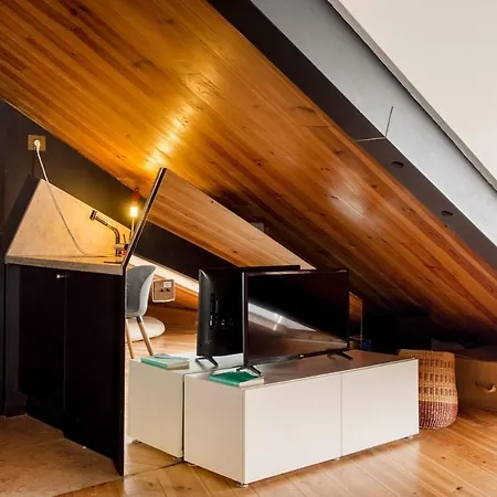 Historical Se Loft | Floor Lifestyle